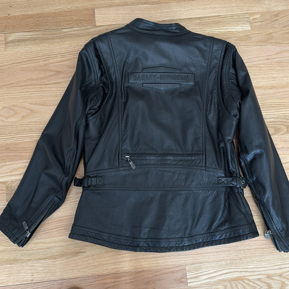 Like new leather Harley Davidson motorcycle jacket - Picture 5 of 7